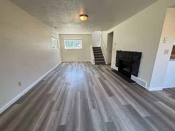 2nd image of 1815 E Vine St #1817