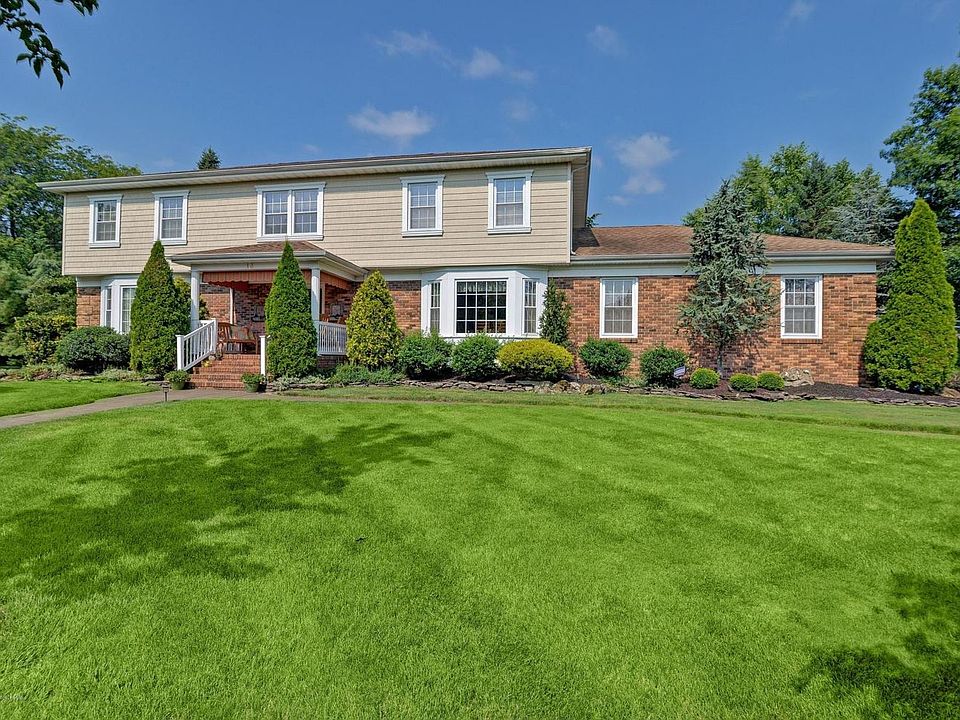 2nd image of 13 Hartshorne Rd