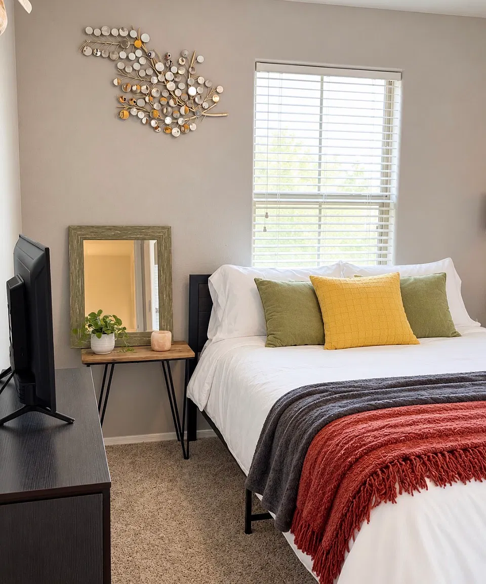 3 bed, 2.5 bath, 1439 sqft, $900 — Photo 3