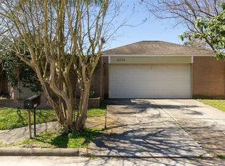 8335 Wind Willow Dr, Houston, TX 77040
