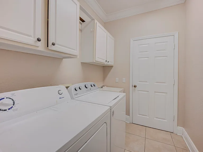 2788 Inlet Cove Ln W — Photo 20
