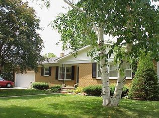 1403 Southwick Dr, Tecumseh, MI 49286