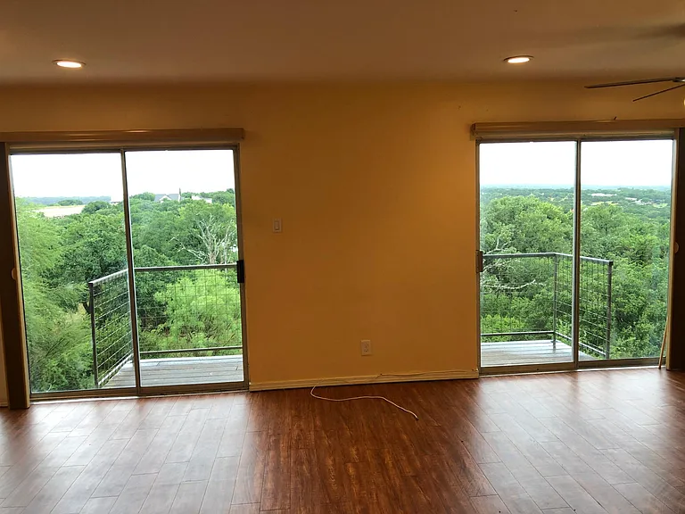 1008 Clayton Nolen Dr #107 — Photo 7