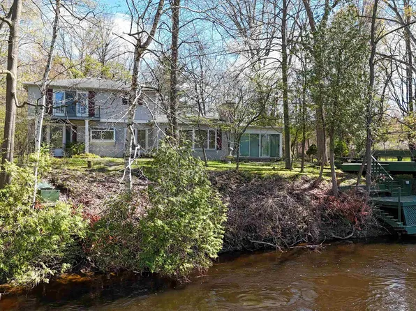 620 West Ct, Mount Pleasant, MI 48858