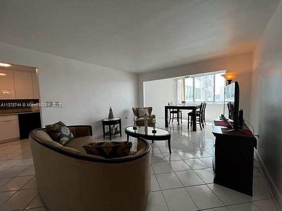 5th image of 7135 Collins Ave APT 931
