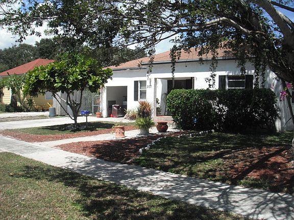 3rd image of 307 Foresteria Dr
