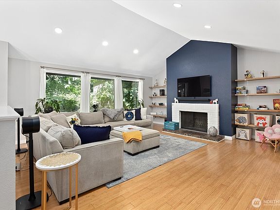 2nd image of 16208 197th Avenue NE