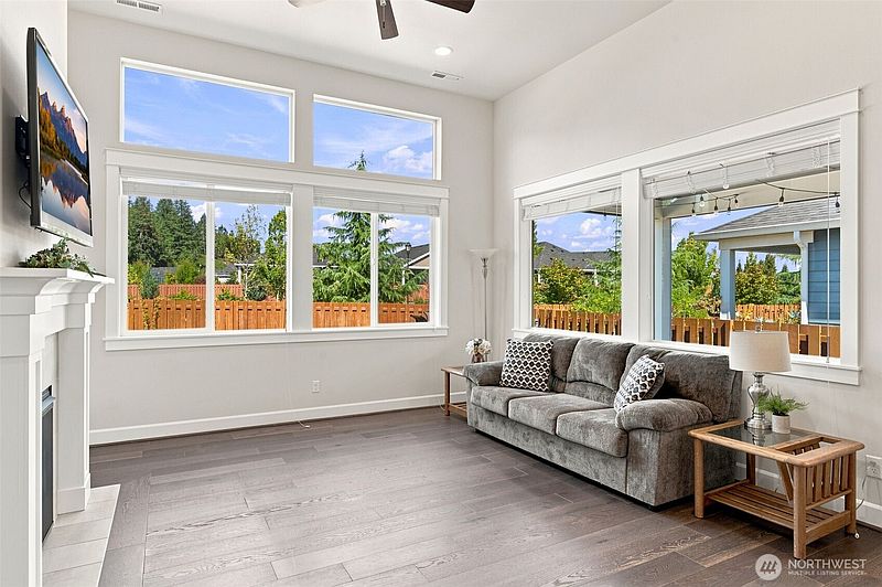 5th image of 9108 Schmitz Court SE