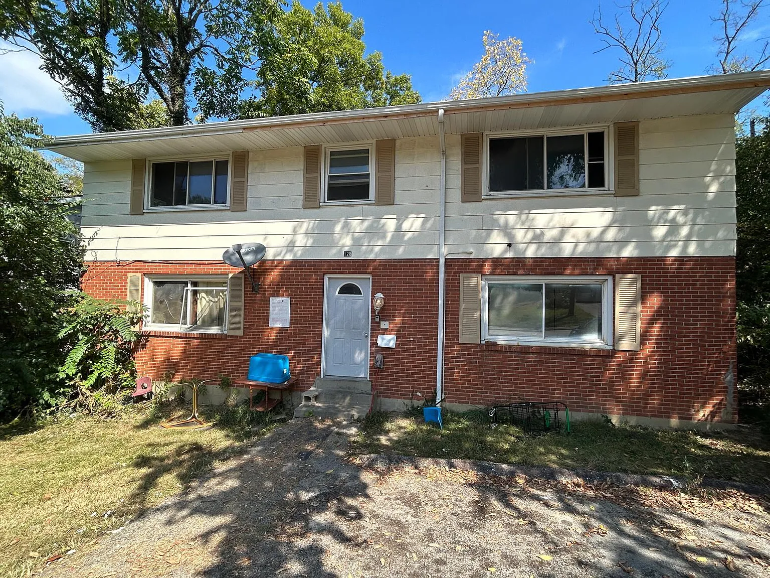 128 Clinton Springs Ave - 2 — Photo 1