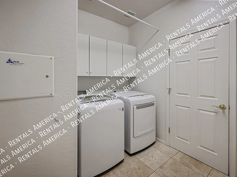 3117 W Espartero Way — Photo 19
