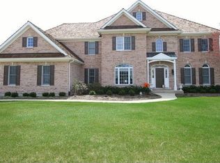 1129 Ashbury Ln, Libertyville, IL