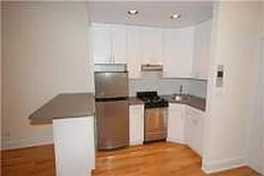 Rented by Metropolis Real Estate of Manhattan