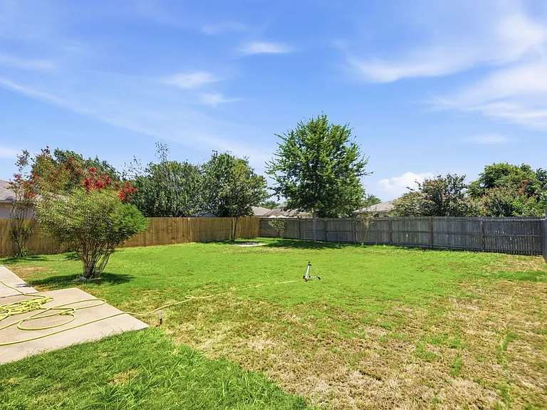 209 Rinehardt St — Photo 24