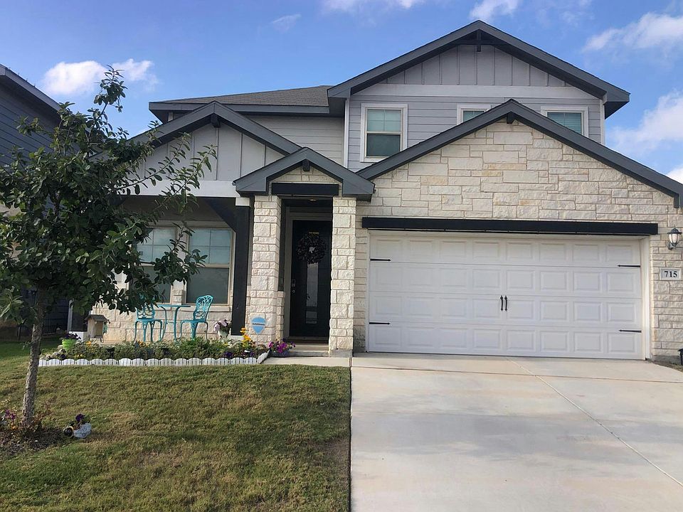 1st image of 715 Myrtle Path