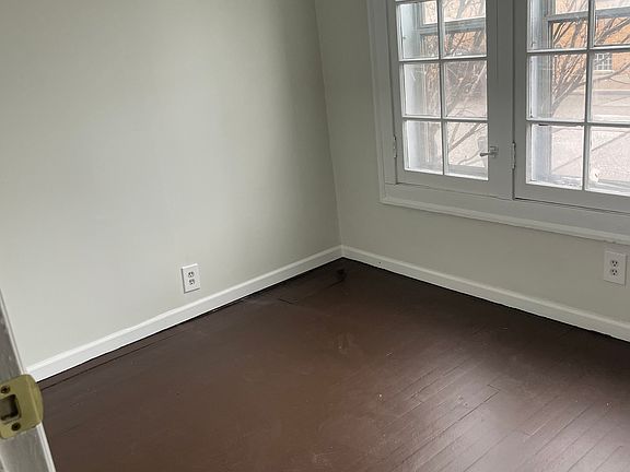 4th image of 2014 Morrison Ave APT 3
