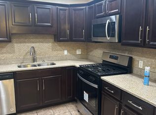 1414 Barcelona Rd SW, Albuquerque, NM 87105