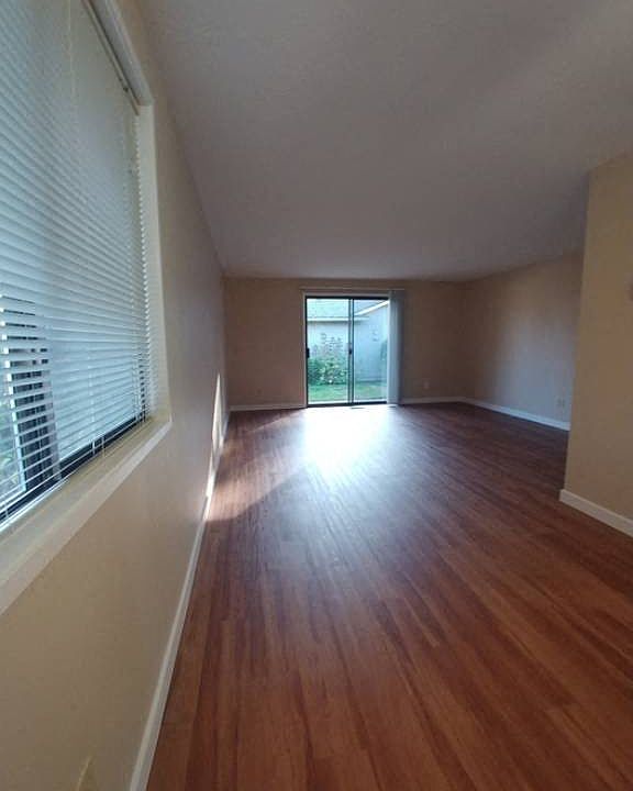 Living Room homes for rent Keizer Oregon