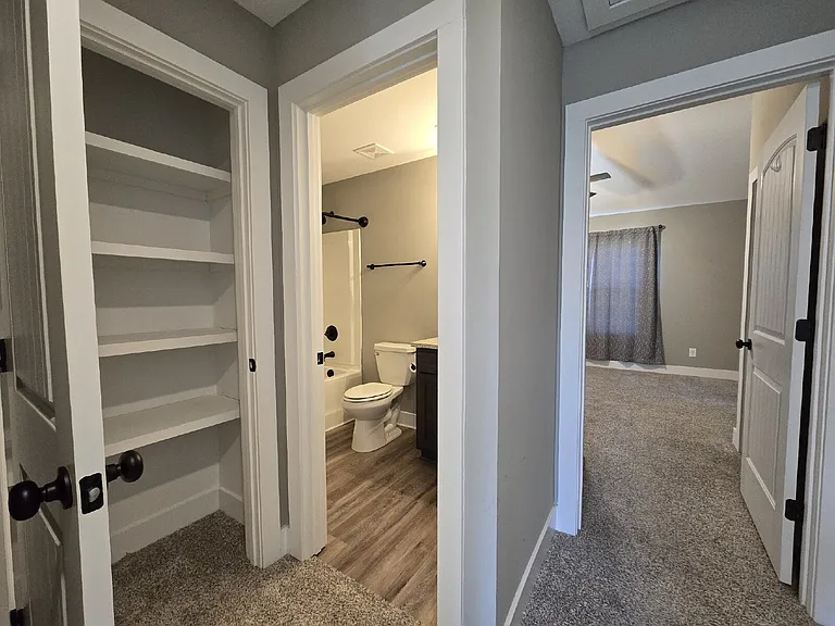 414 Oak St — Photo 19