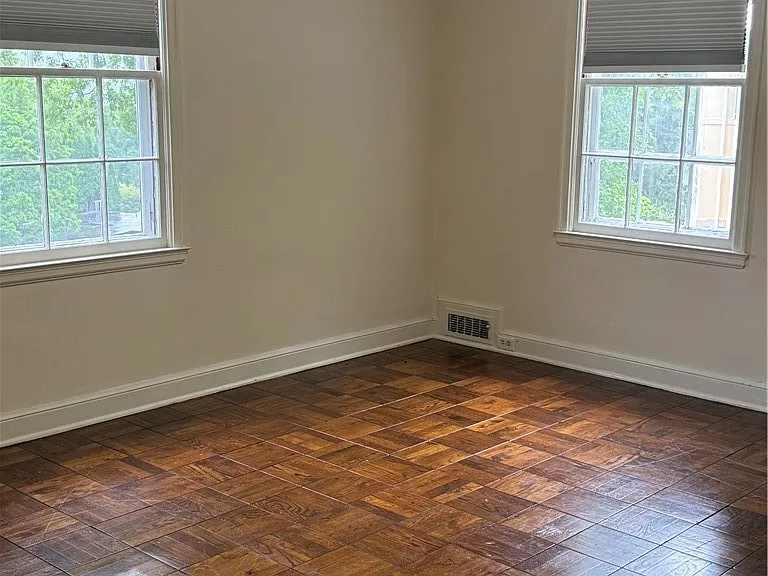 140 High Rd — Photo 10