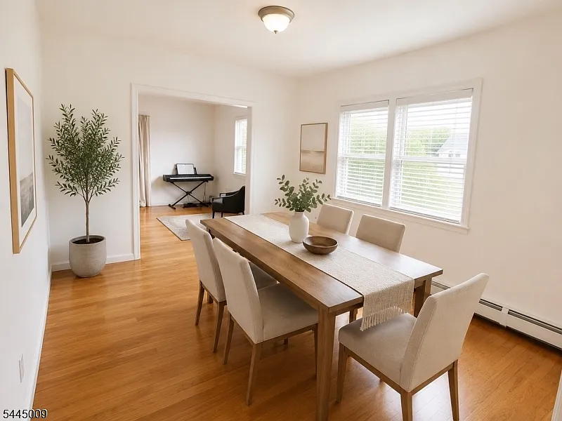 3 bed, 1.0 bath, $2,400 — Photo 4