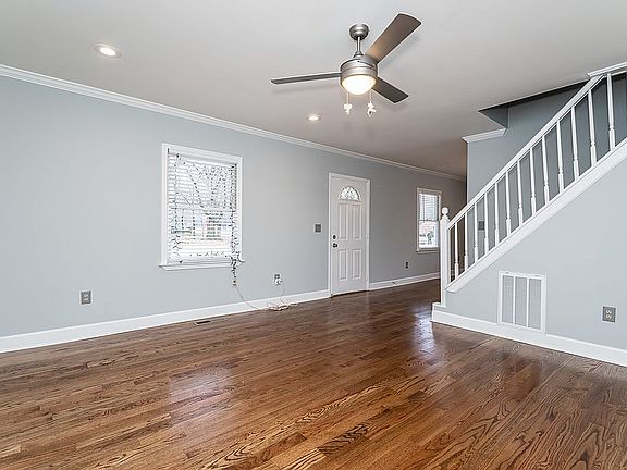 5th image of 454 Taylor Dr SE