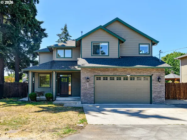 8328 SE Clatsop St, Happy Valley, OR 97086