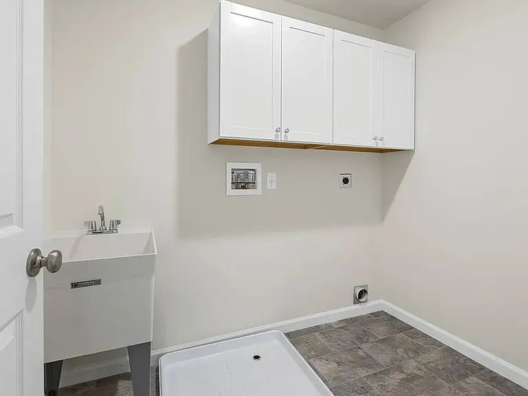 1024 Miremont Dr — Photo 25