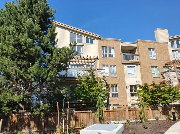 1225 Fort St, Victoria, BC V8V 4R2