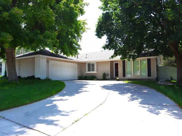 9011 W Maple Hill Dr, Boise, ID 83709