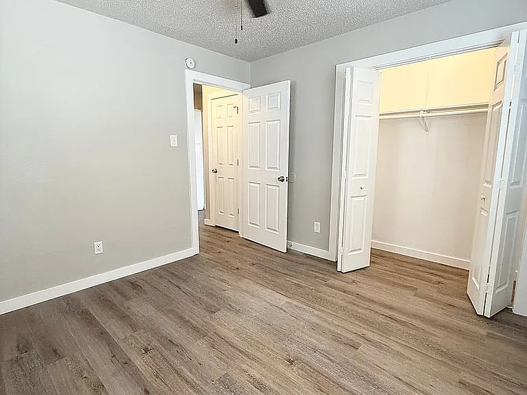 1732 E Dartmouth St — Photo 22