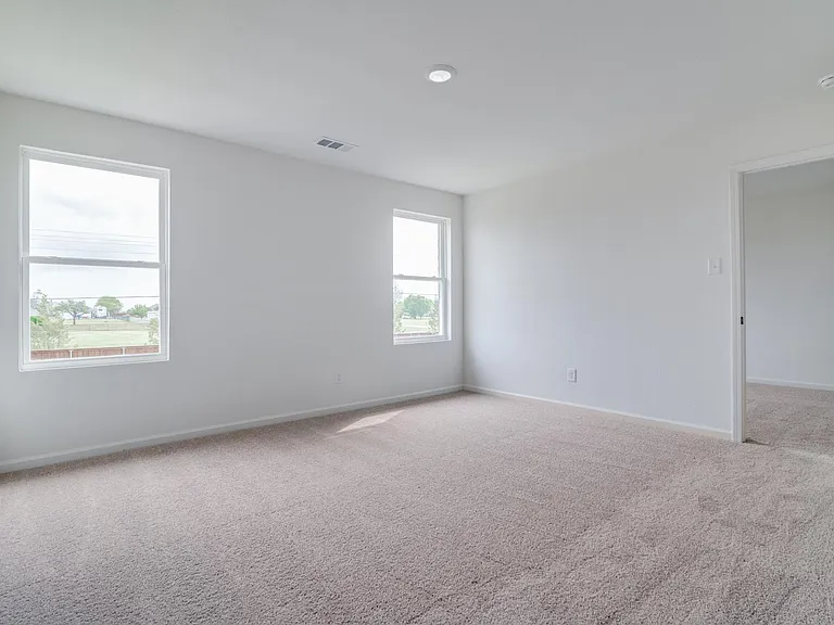 1876 Lockhart Dr — Photo 11