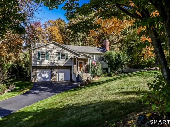 7 Vesper Hill, Trumbull, CT 06611