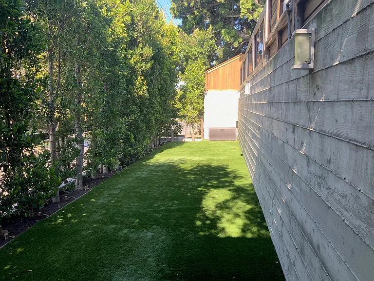 1139 23rd St — Photo 15