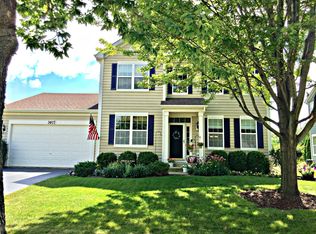 3027 Chalkstone Ave, Elgin, IL 60124