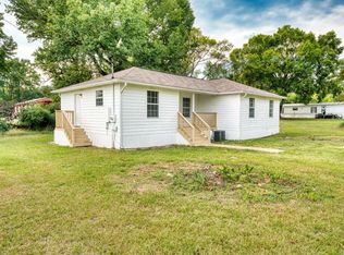 103 Sevier Ave, Mountain Pine, AR 71956