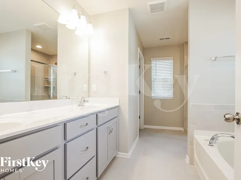 15025 Cordelia Dr — Photo 11