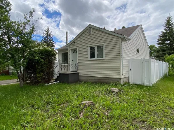 216 Maple AVENUE, Yorkton, SK S3N 2W1
