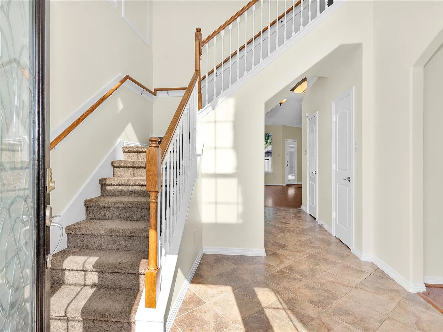 4 bed, 2.5 bath, 2415 sqft, $2,200 — Photo 4