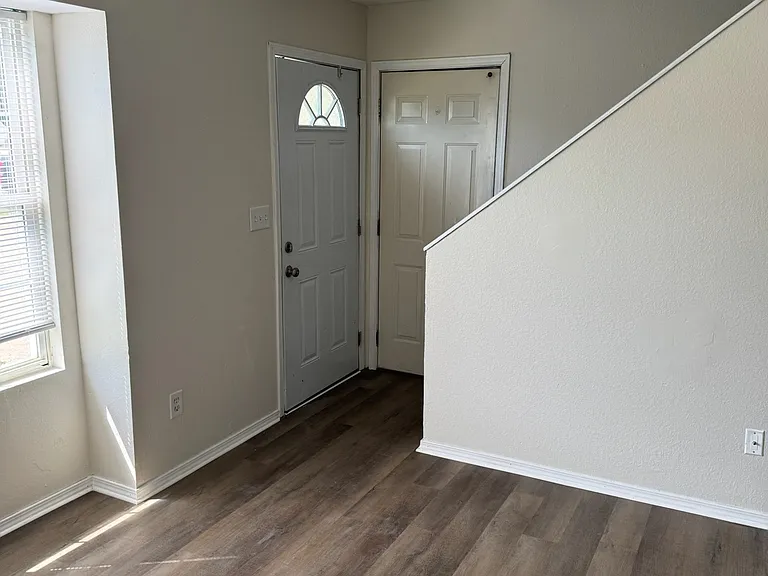 1719 Hanover Blvd — Photo 5