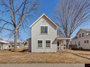 107 N 5th St, Henderson, MN 56044