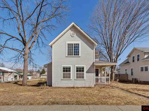 107 N 5th St, Henderson, MN 56044