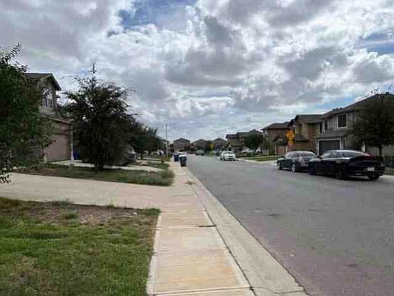 4th image of 1624 Port Victoria Dr