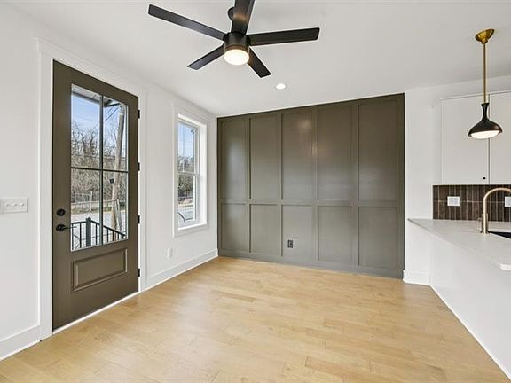 4th image of 1160 Boulevard Se #5