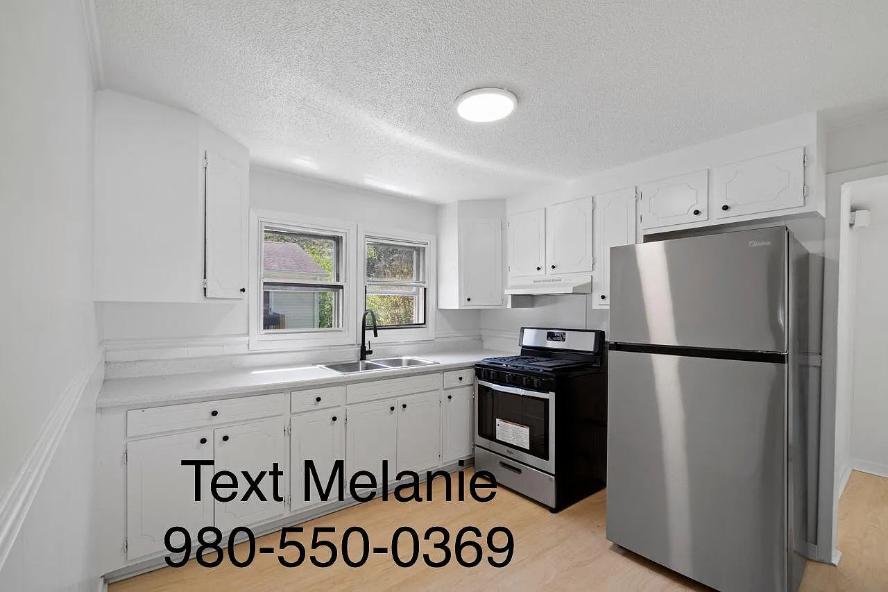2 bed, 759 sqft, $1,195 — Photo 2
