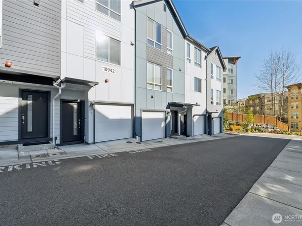 10942 NE 189th Place #E, Bothell, WA 98011