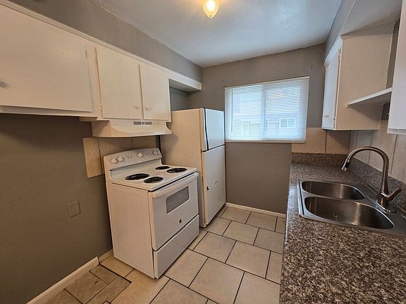 5th image of 2100-2104 E Sunrise Ave #4
