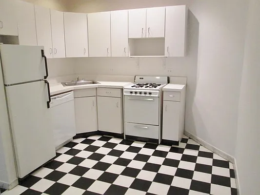 Rented by Keller Williams NYC | media 9