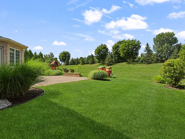 24303 Saybrook Ct — Photo 47
