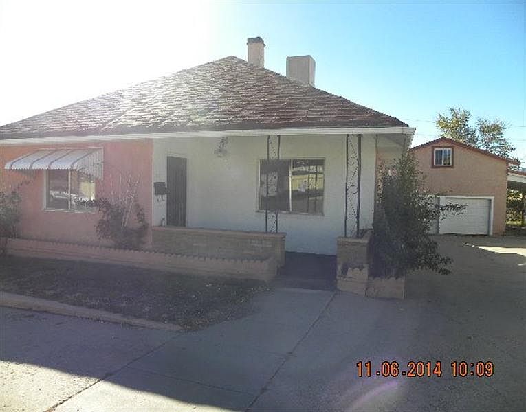 2nd image of 918 Robinson Ave