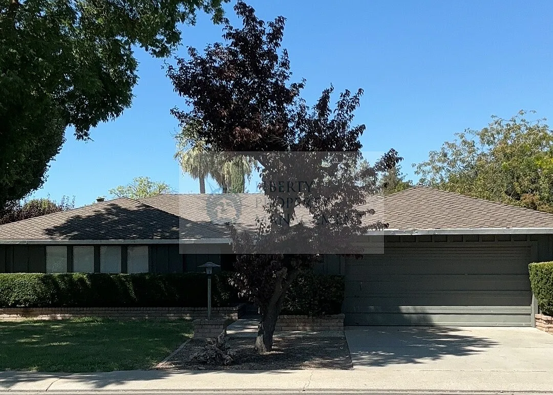 3 bed, 1832 sqft, $2,295 — Photo 1
